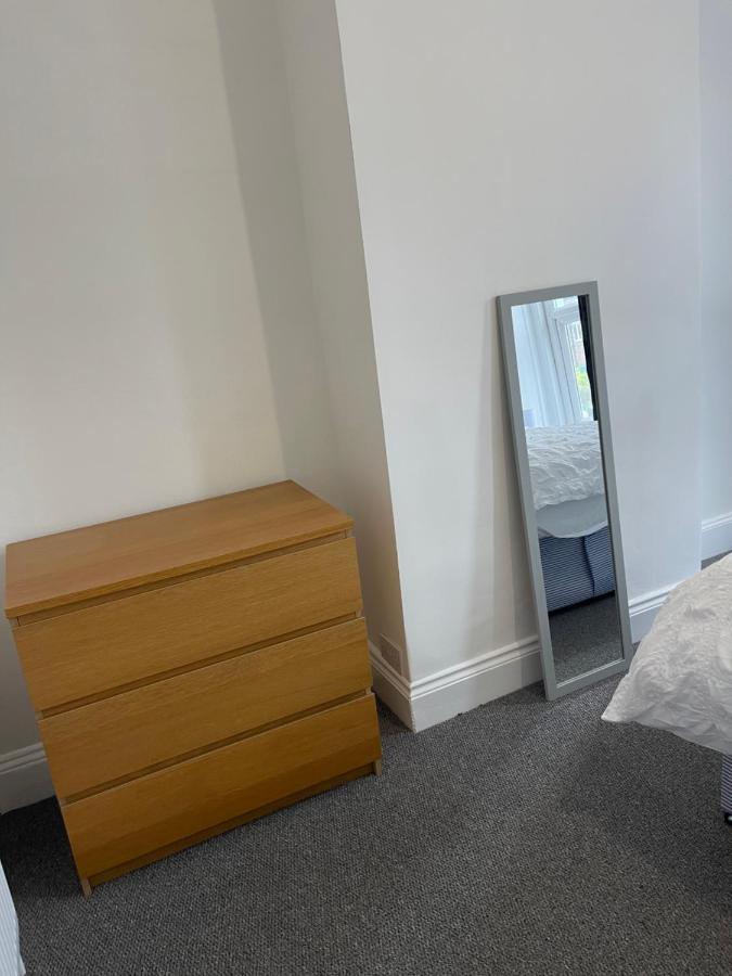 Lovely Room In Bristol 5 Esterno foto